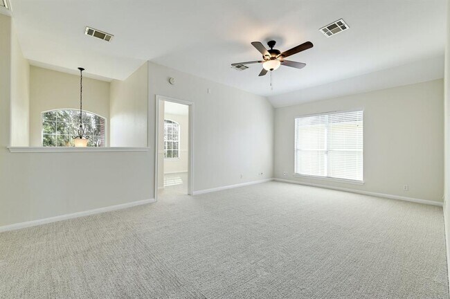 Building Photo - 20308 Farm Pond Ln
