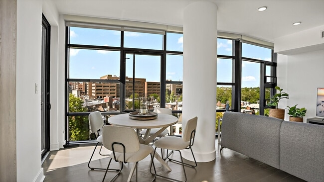 Building Photo - 1901 6th St NW