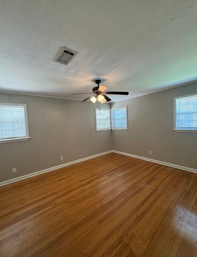 Building Photo - Rental Property