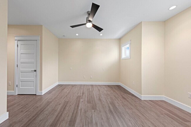 Building Photo - Luxury 3 Bedroom Townhouse on Okaloosa Island!