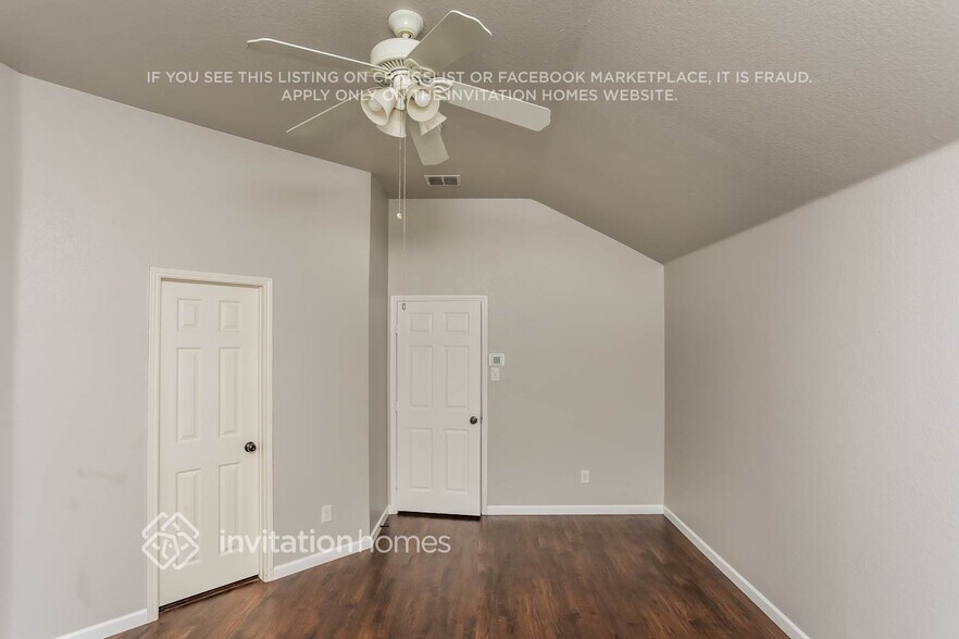 Building Photo - 2725 Mountain Lion Dr