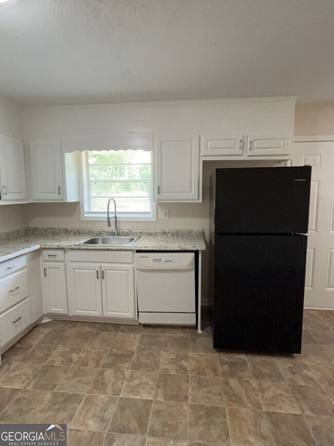 Building Photo - 1430 High Meadow Dr