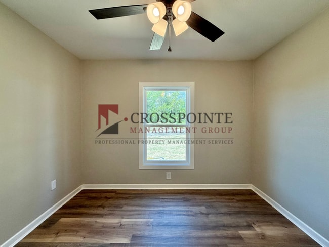 Building Photo - 303 N Virginia Ave