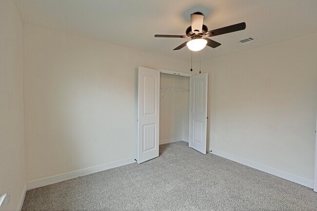 Building Photo - 6114 Redberry Dr