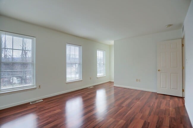 Building Photo - 1284 Hunters Ridge Dr