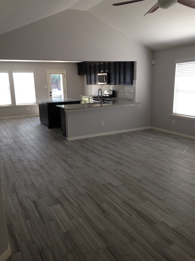 Building Photo - 19818 Sternwood Manor Dr