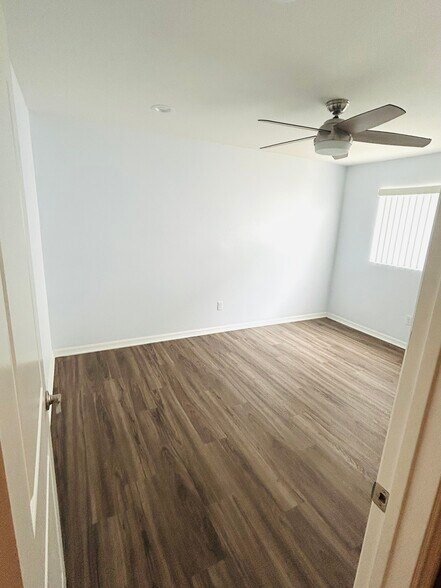2nd Bedroom - 24433 Park St