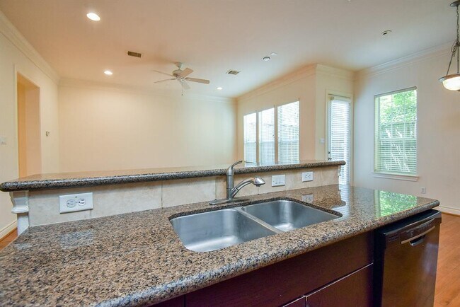 Building Photo - 2612 Starboard Point Dr