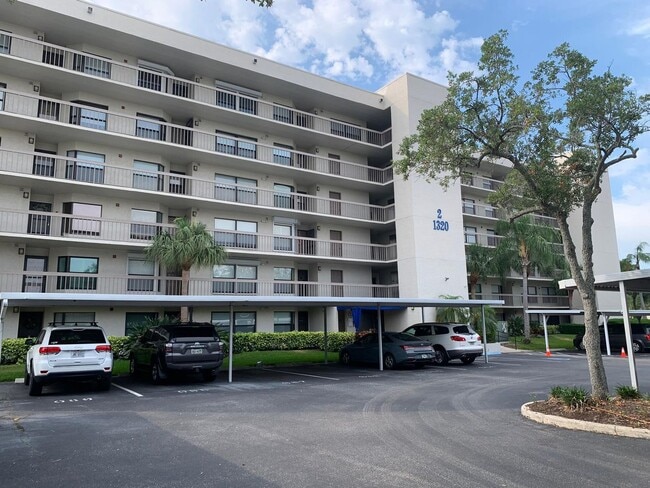 Building Photo - 1320 Pasadena Ave S