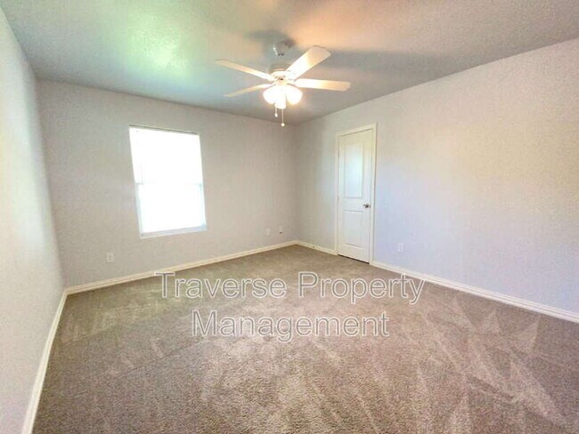 Building Photo - 5408 Fernander Dr
