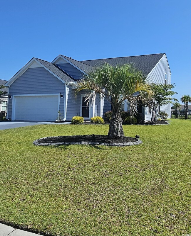 Building Photo - 5039 Gladstone Dr