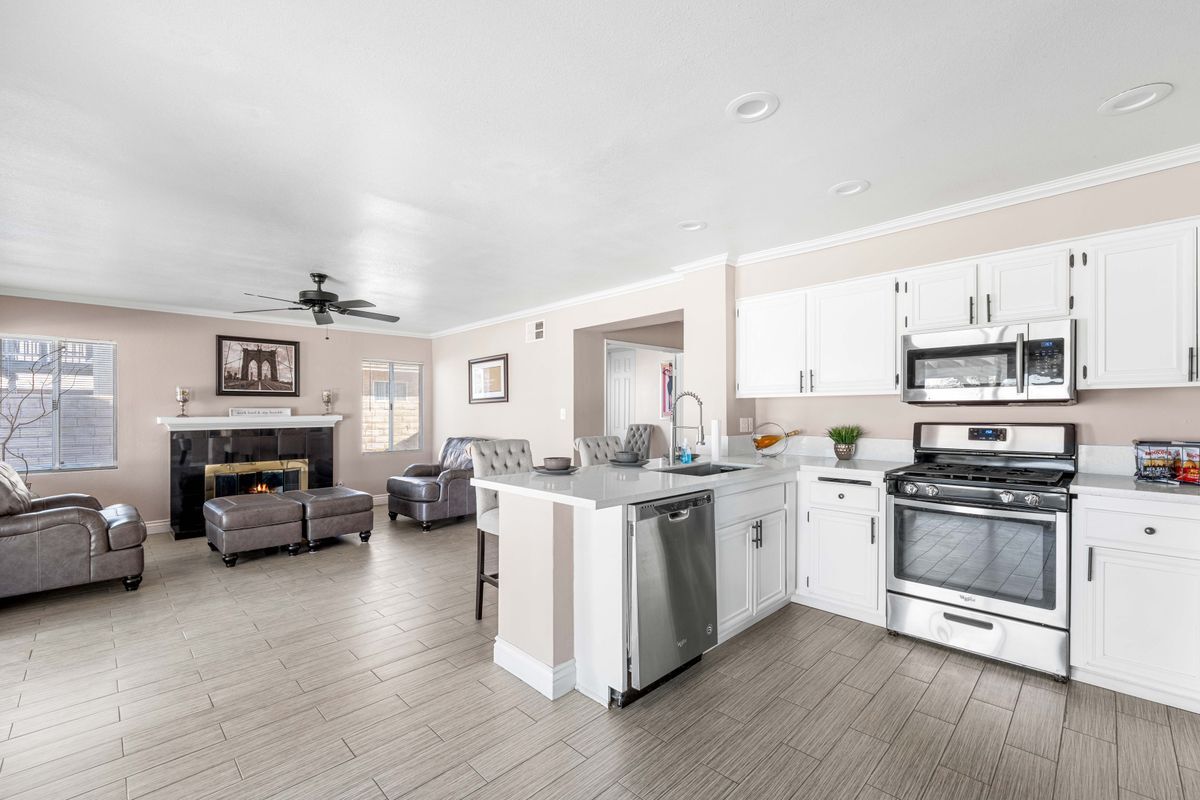 Building Photo - 2813 Sandstone Ct