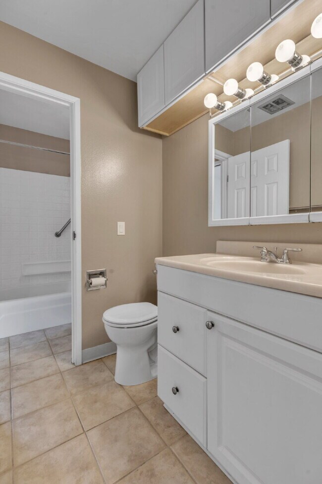 Building Photo - 3345 Chisholm Trail