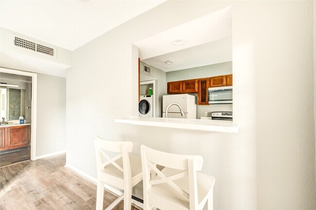 Building Photo - 14600 Fonmeadow Dr