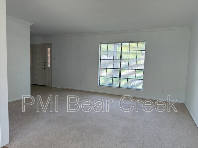 Building Photo - 7818 Sunny Ridge Dr