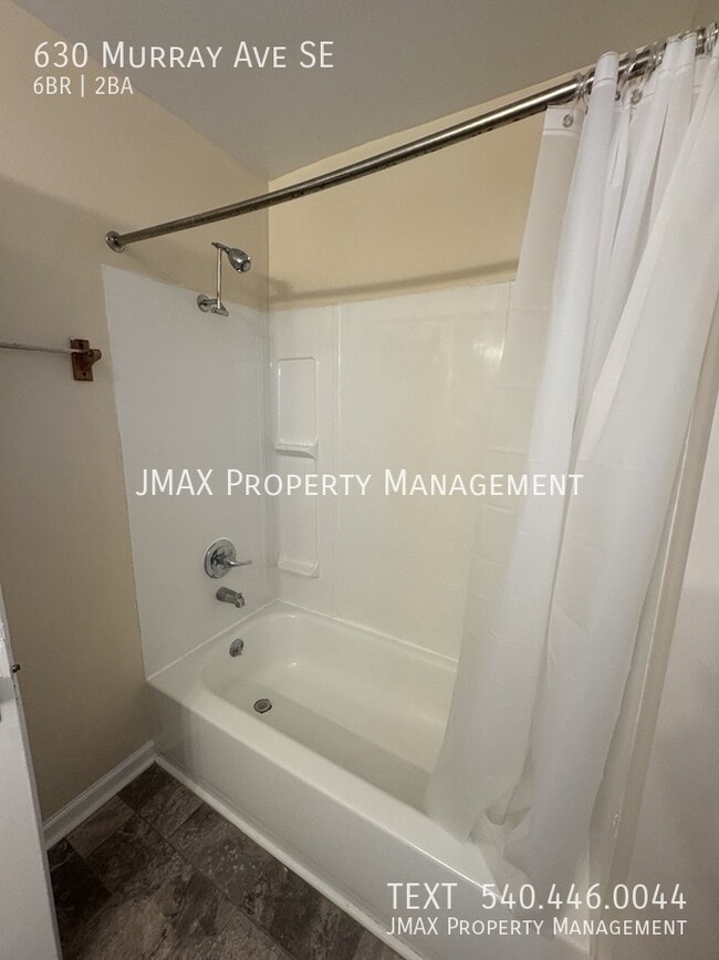 Building Photo - 630 Murray Ave SE