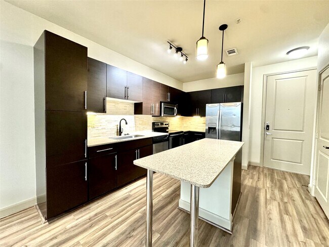 Building Photo - 3788 Richmond Ave.