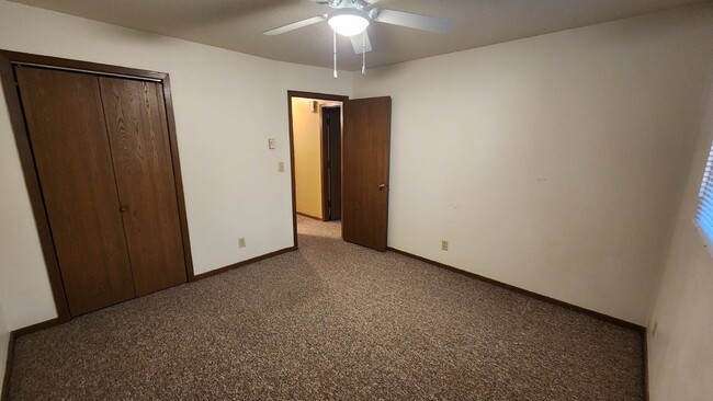 Building Photo - Available now! 2 Bedroom, 1 Bathroom Apart...