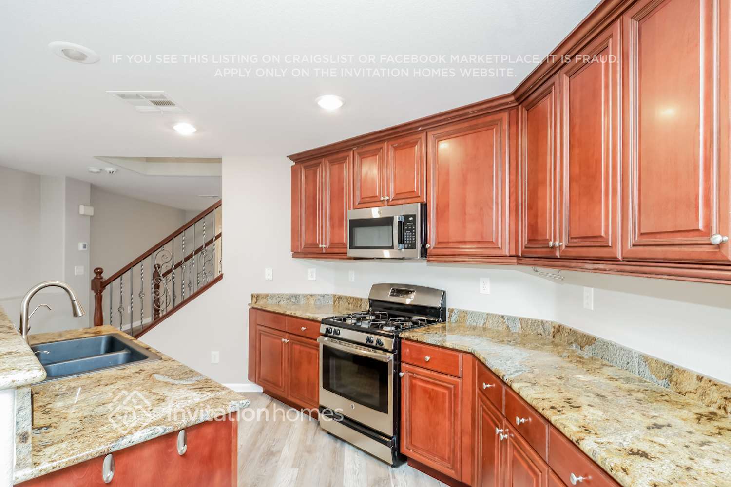 Building Photo - 663 Haunts Walk Ave