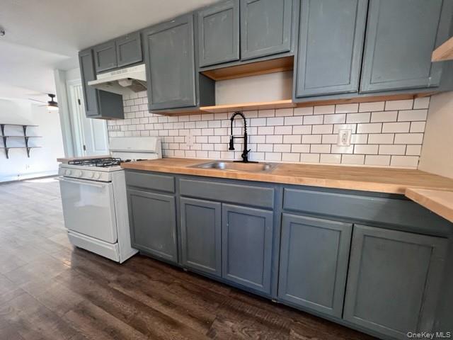 Building Photo - 9-13 Main St