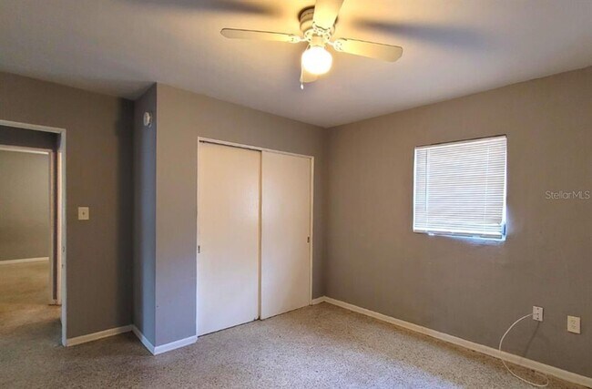 Building Photo - 5806 Siesta Ln