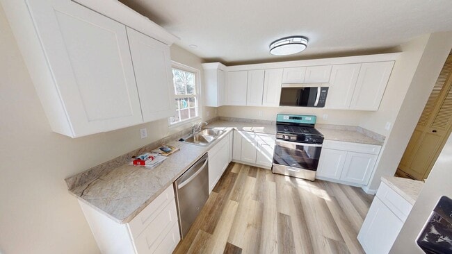 Building Photo - Updated 3 Bedroom McDonald Home For Rent