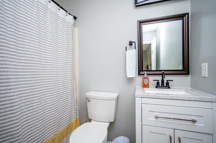 Building Photo - 1263 Sweet Pine Dr