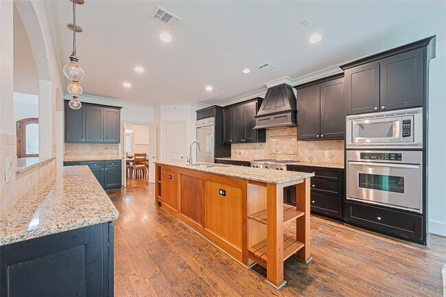 Building Photo - 6 S Berryline Cir
