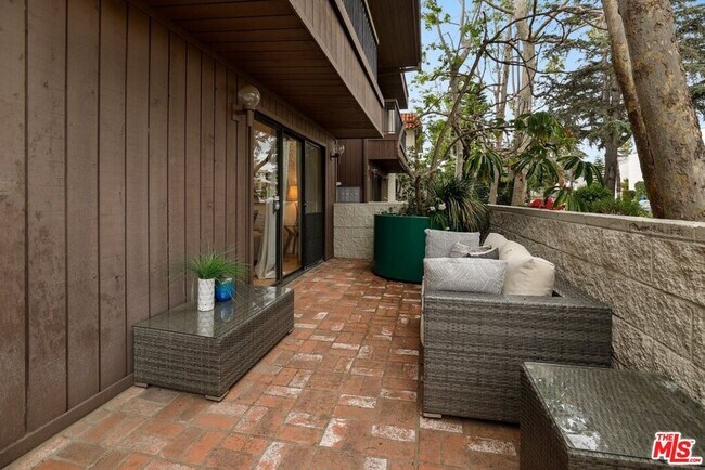 Building Photo - 848 Lincoln Blvd