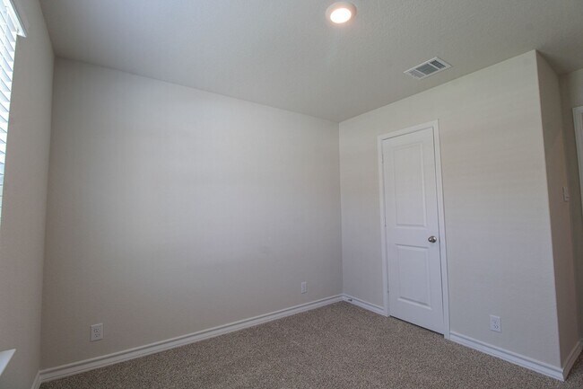 Building Photo - 21143 Gravel St