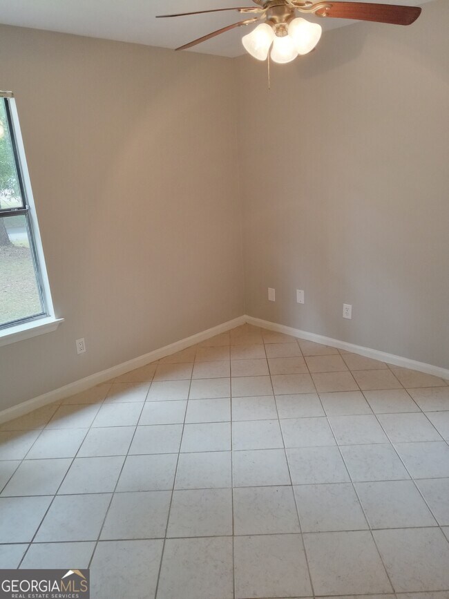 Building Photo - 9069 Sterling Ridge Ln