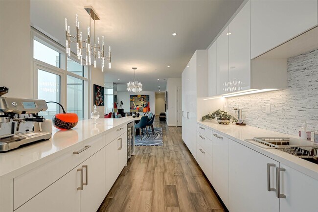 Building Photo - 4521 San Felipe St