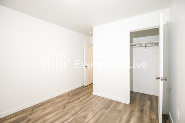 Building Photo - 2434 W Pollinator Dr