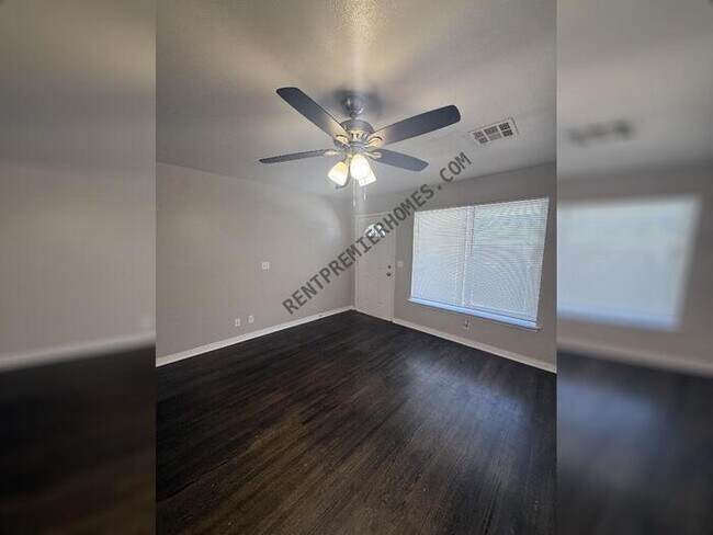 Building Photo - 4804 N Woodward Ave