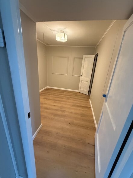 bedroom 3 - 946 W 35th St