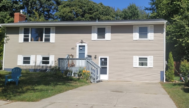 Building Photo - 62 Venus Ave