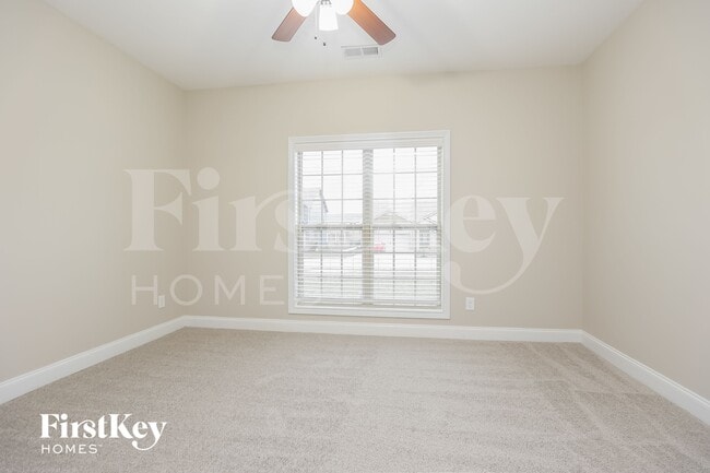 Building Photo - 784 Jersey Dr