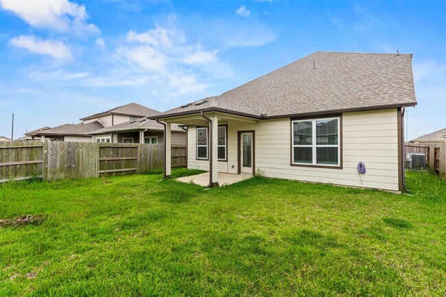 Building Photo - 7219 Melrose Ln
