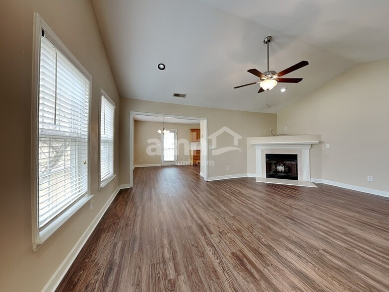 Building Photo - 101 Sedge Meadow Dr