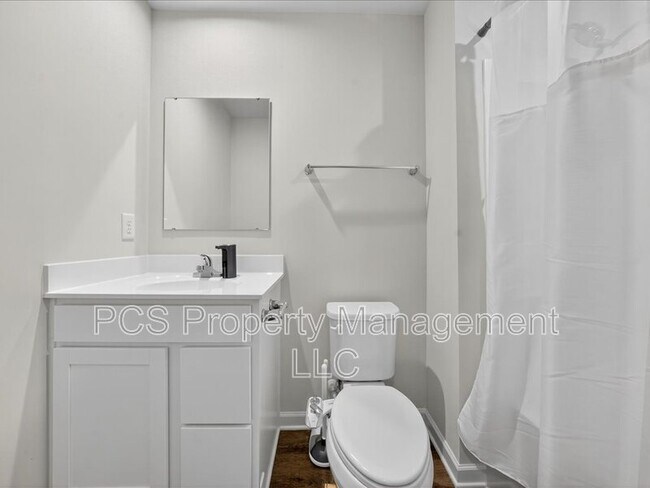 Building Photo - 4905 Gerald Dr