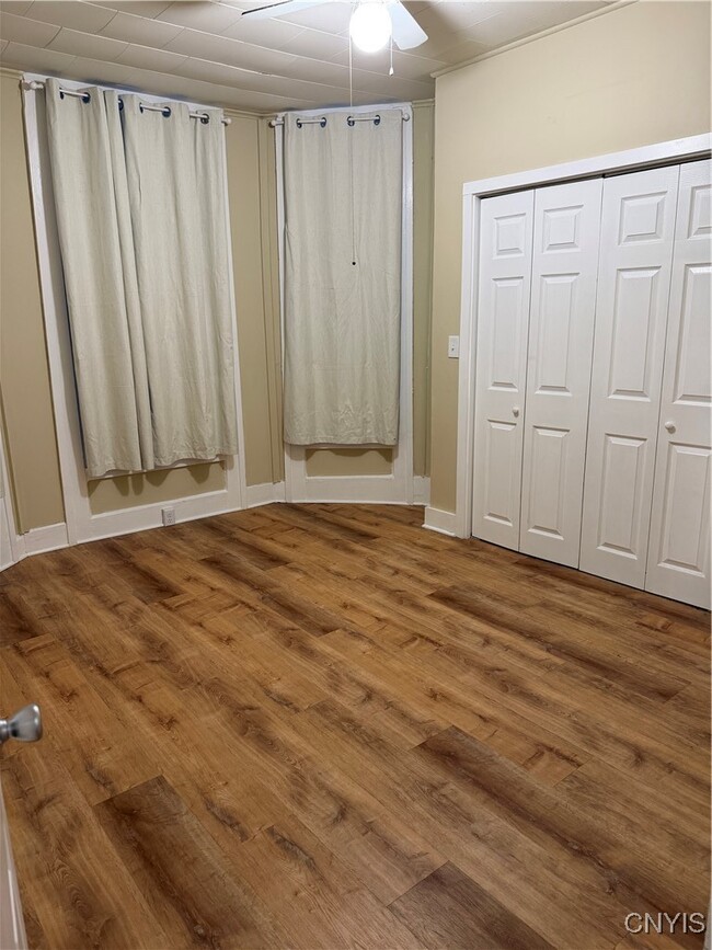 Building Photo - 44 Bridge St