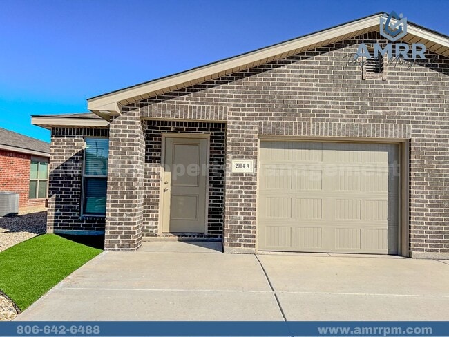 Building Photo - 3 Bedroom In Harvest Development In Wolffo...