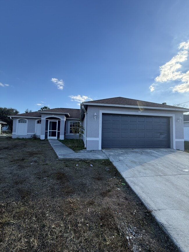 Building Photo - 3417 1st St SW