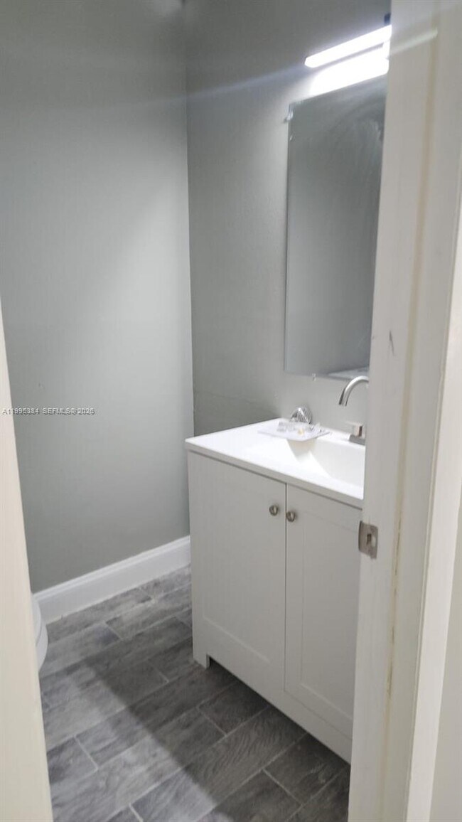 Building Photo - 11542 NW 44th St