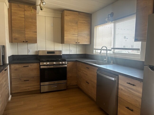 Building Photo - Beautiful 2 bedrooms duplex in Imperial Beach