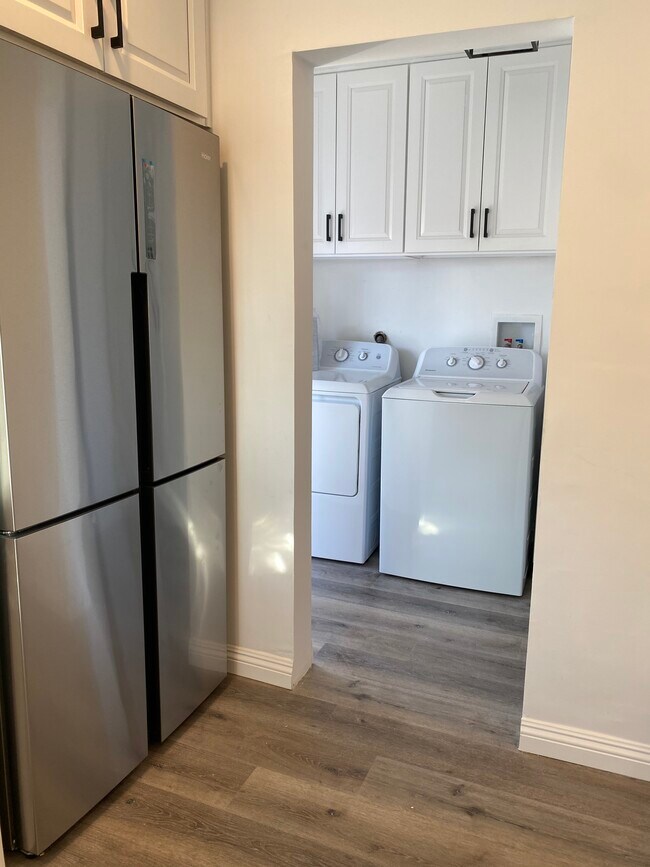 new washer and electric dryer - 17423 Burbank Blvd