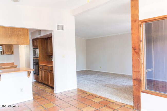 Building Photo - 2601 N 68th Pl