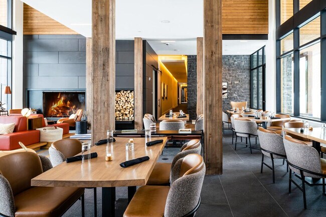 Building Photo - 4 Boathouse Way