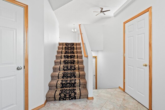 Building Photo - 4 bedroom 3 bath home with 3 car garage in Cheney