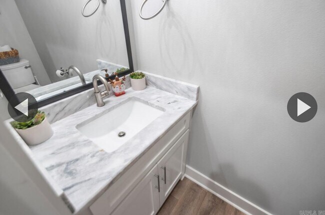 Building Photo - Gorgeous Home in Sherwood